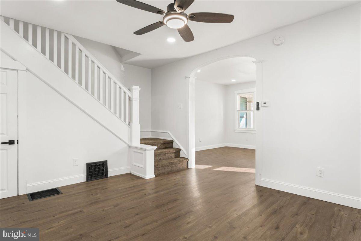 OAKLYN MANOR - Residential