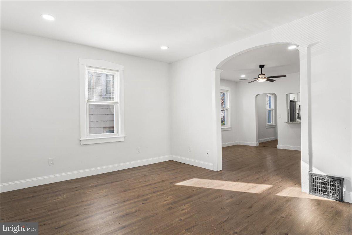 OAKLYN MANOR - Residential