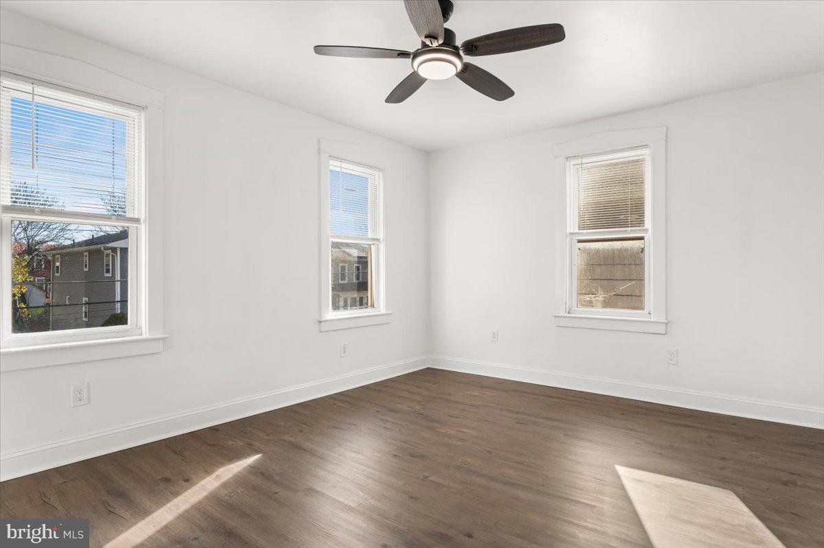 OAKLYN MANOR - Residential