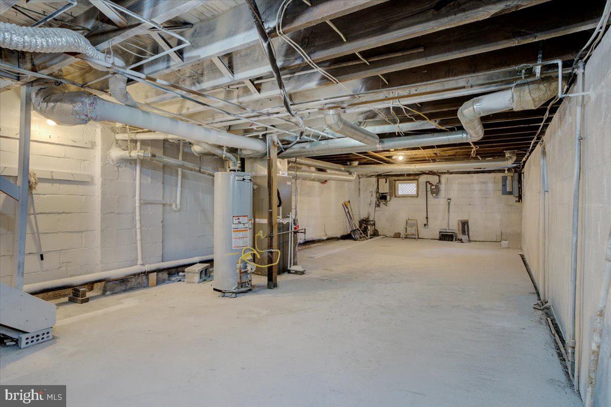 OAKLYN MANOR - Residential