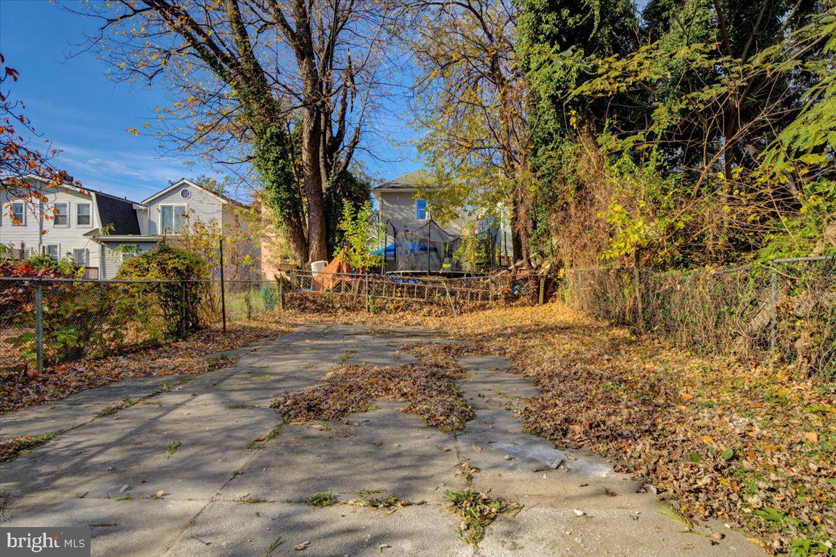 OAKLYN MANOR - Residential