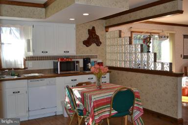 ROCHELLE MEADOWS - Residential