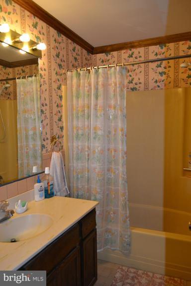 ROCHELLE MEADOWS - Residential