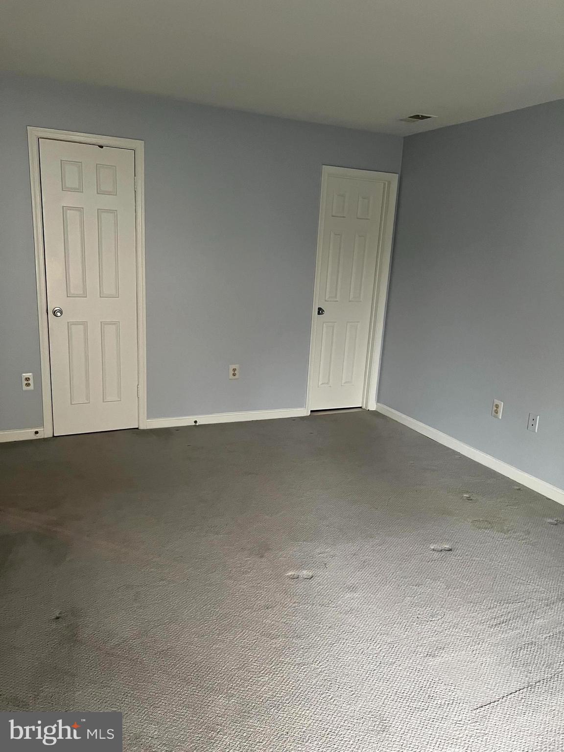 TREVOR HOUSE - Residential Lease