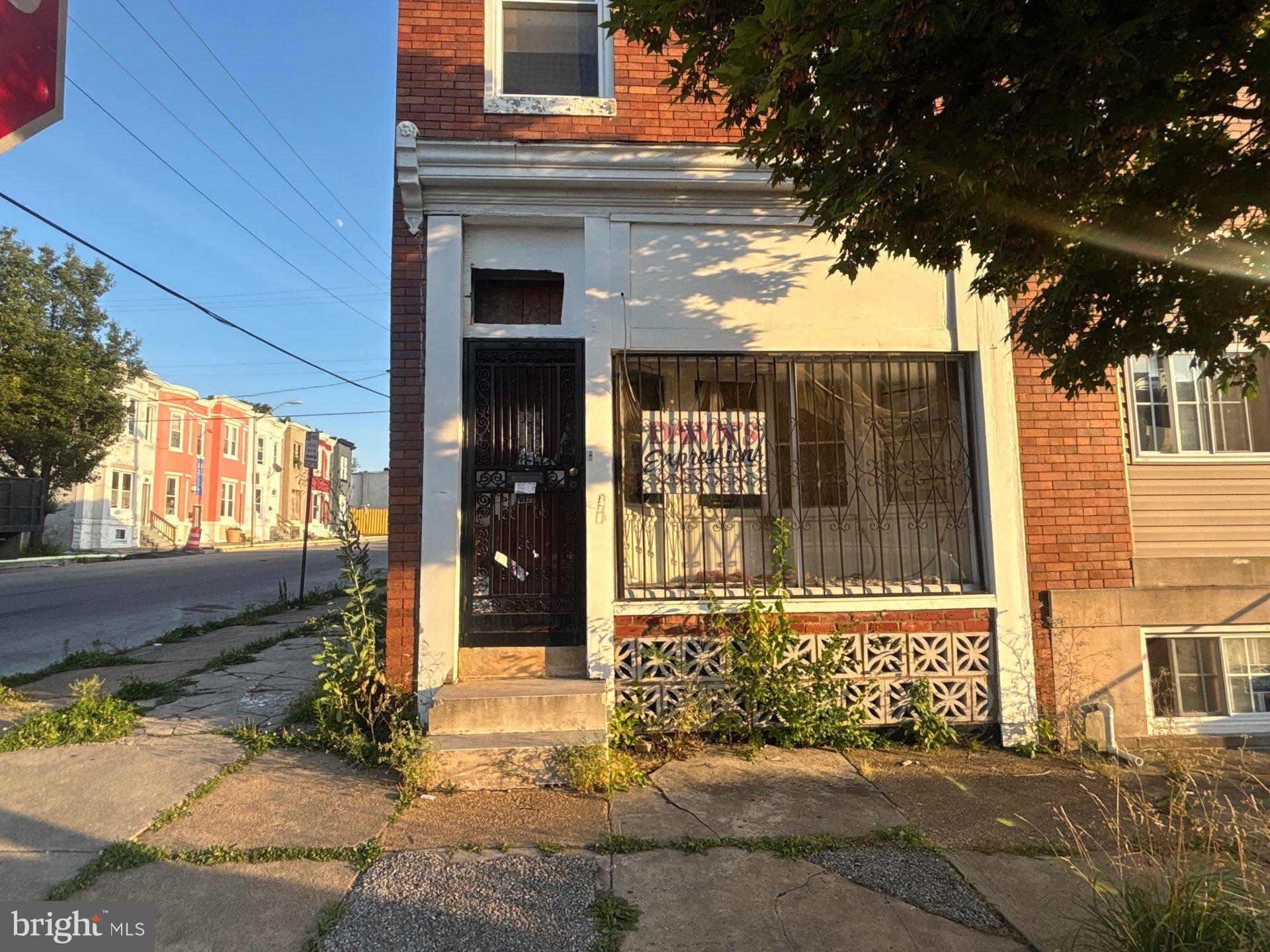 2201 W FAYETTE STREET