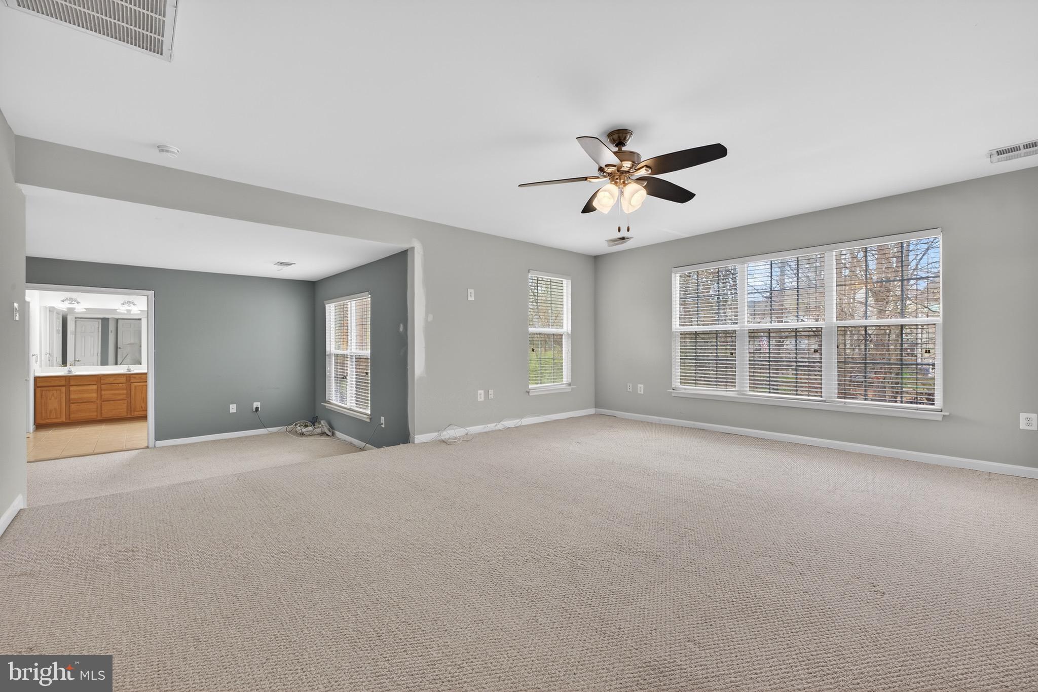 BROAD RUN OAKS - Residential