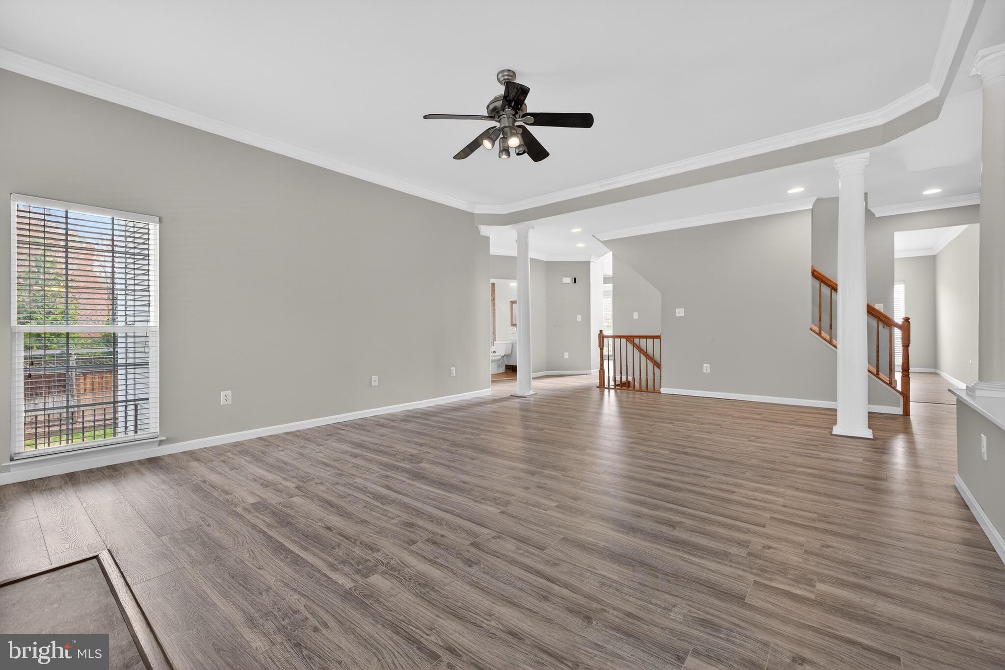 BROAD RUN OAKS - Residential