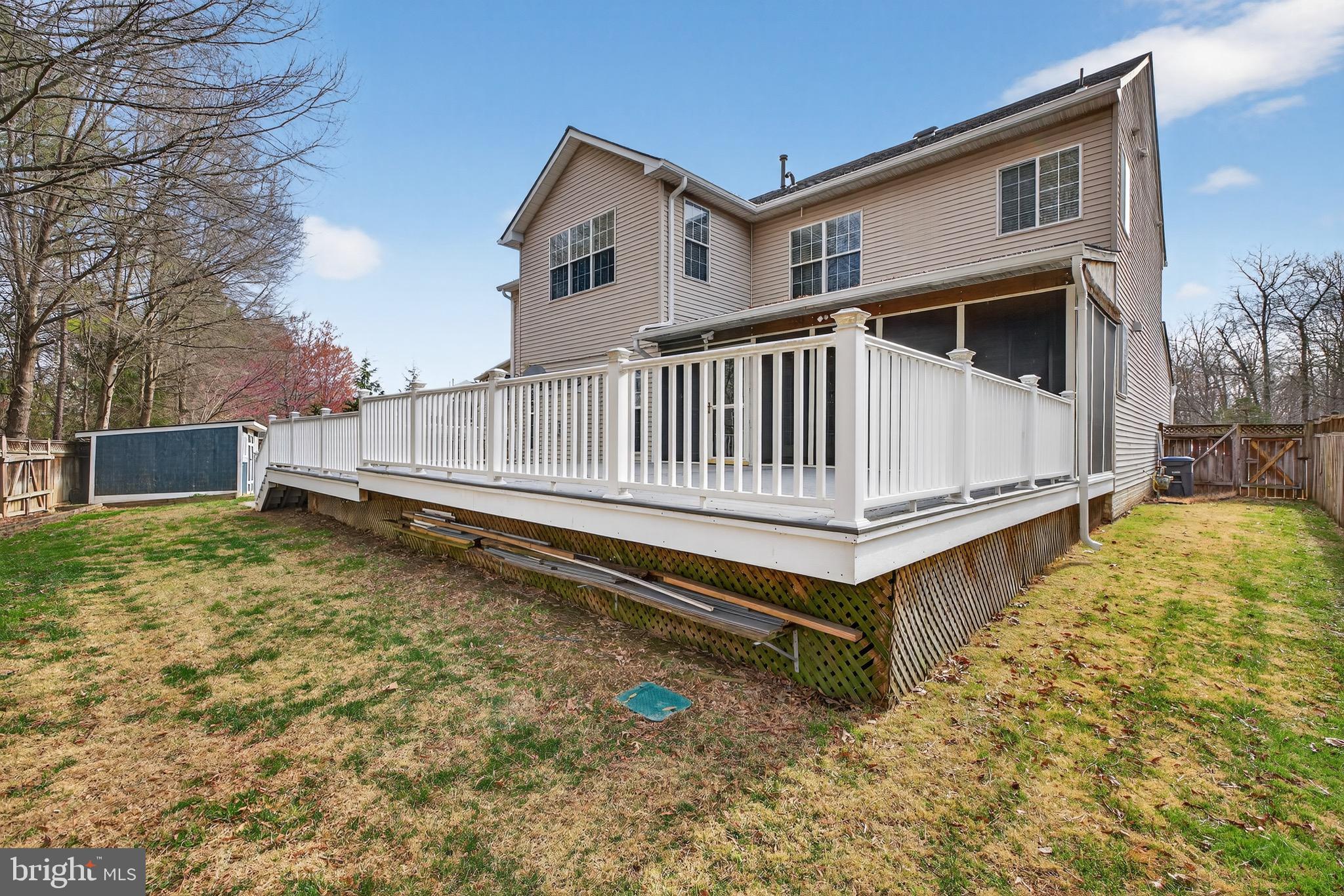 BROAD RUN OAKS - Residential