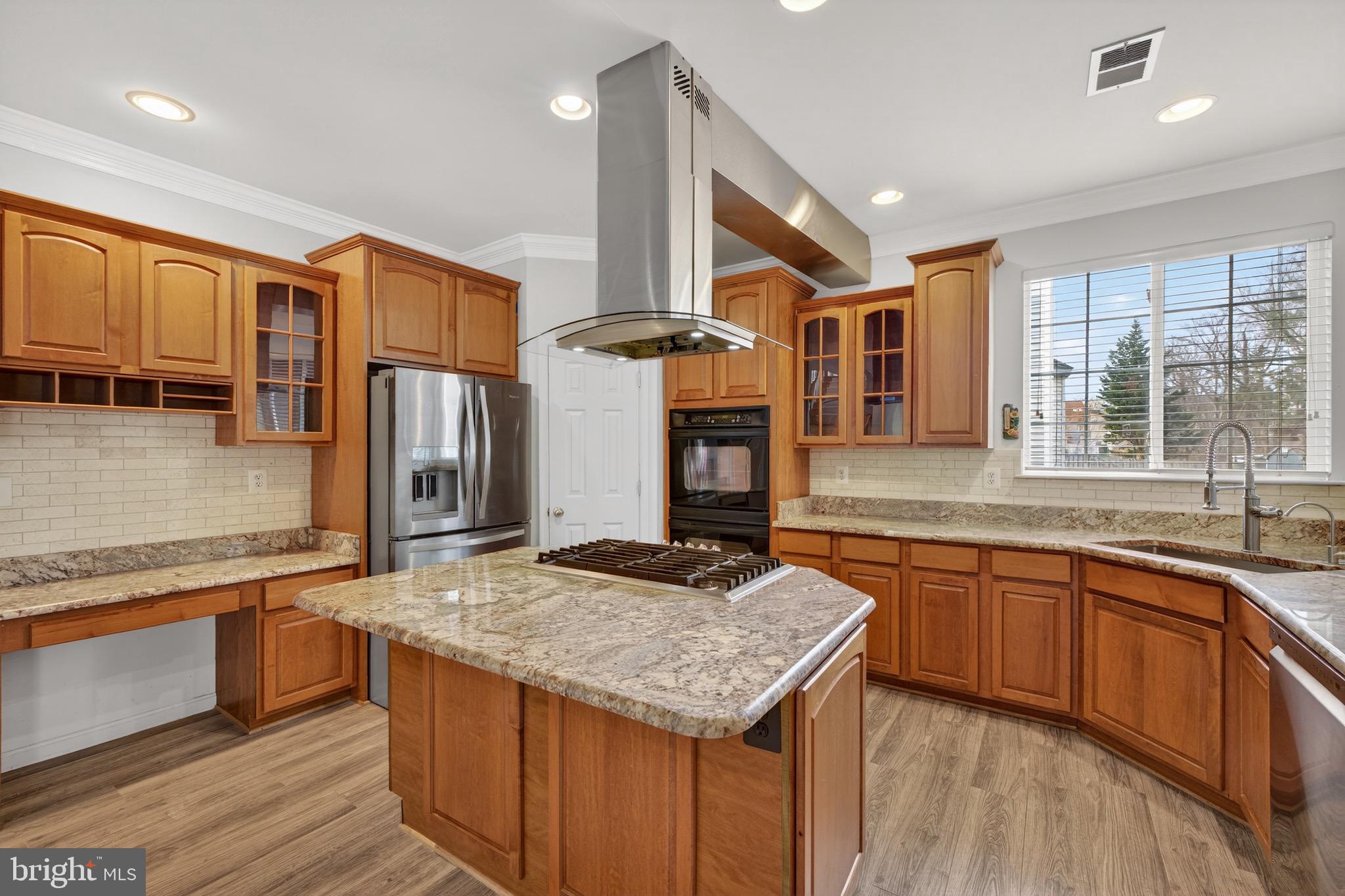 BROAD RUN OAKS - Residential