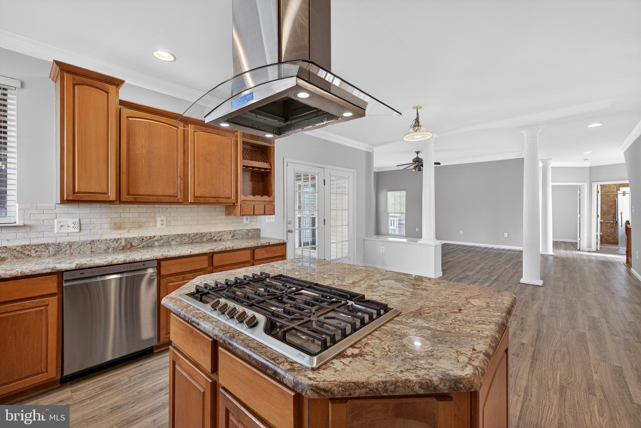 BROAD RUN OAKS - Residential