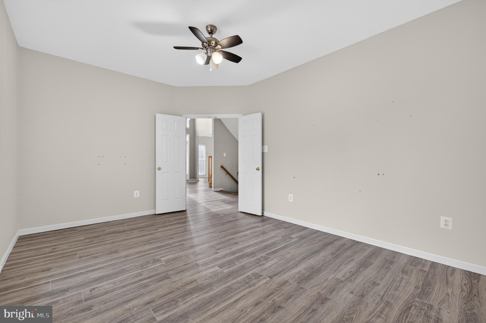 BROAD RUN OAKS - Residential