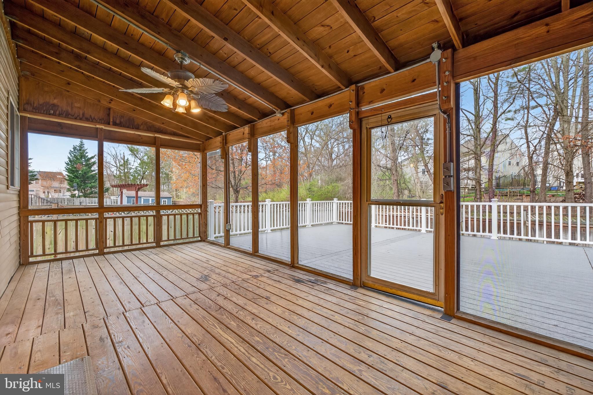 BROAD RUN OAKS - Residential