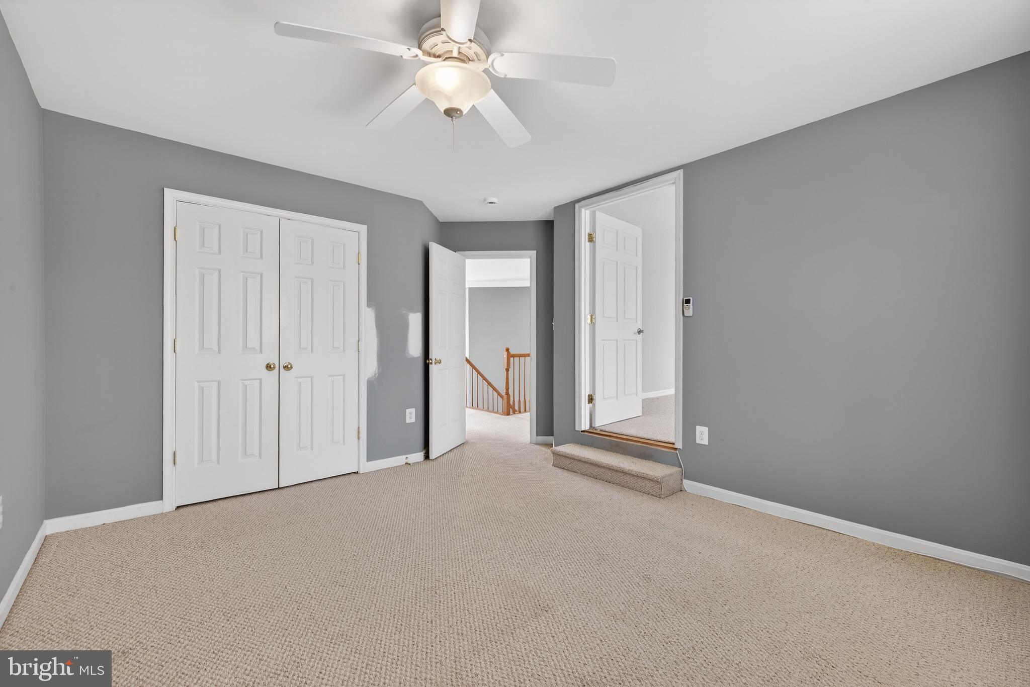 BROAD RUN OAKS - Residential