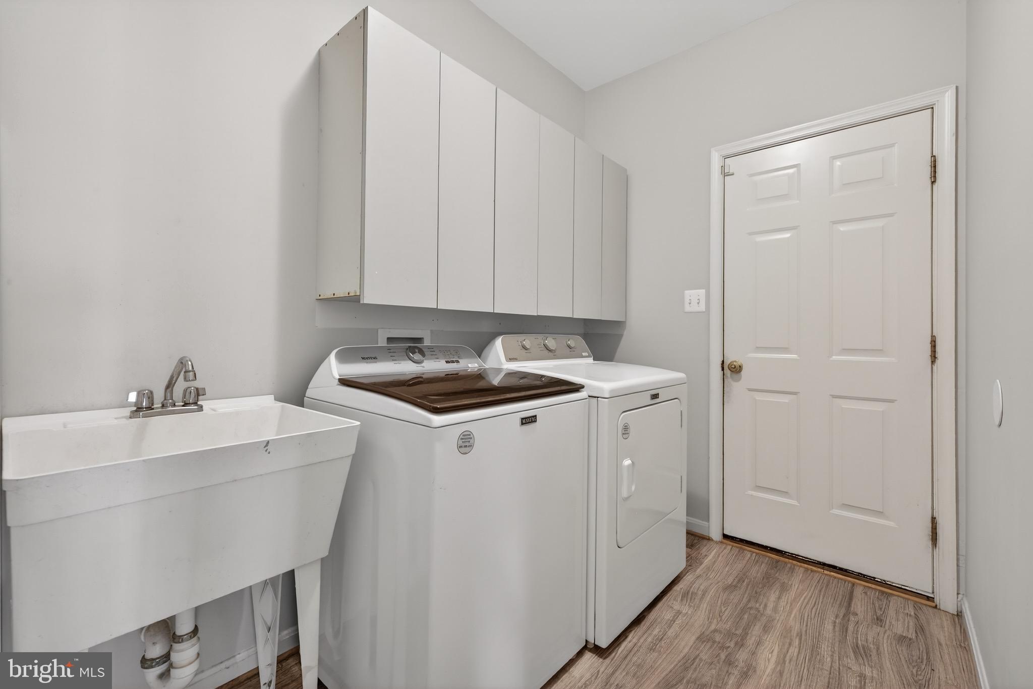 BROAD RUN OAKS - Residential