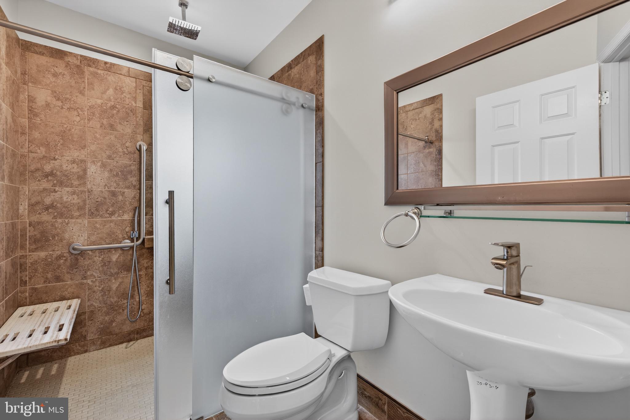 BROAD RUN OAKS - Residential