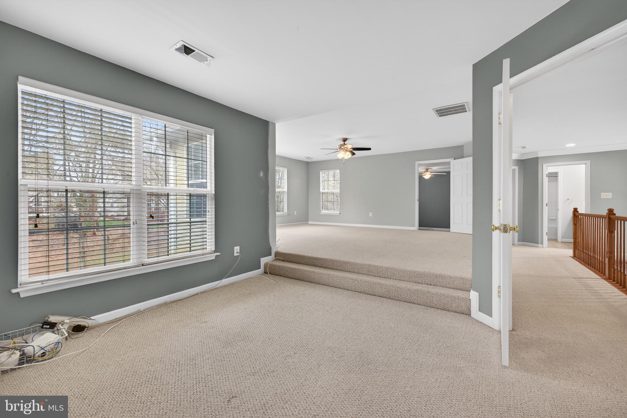 BROAD RUN OAKS - Residential