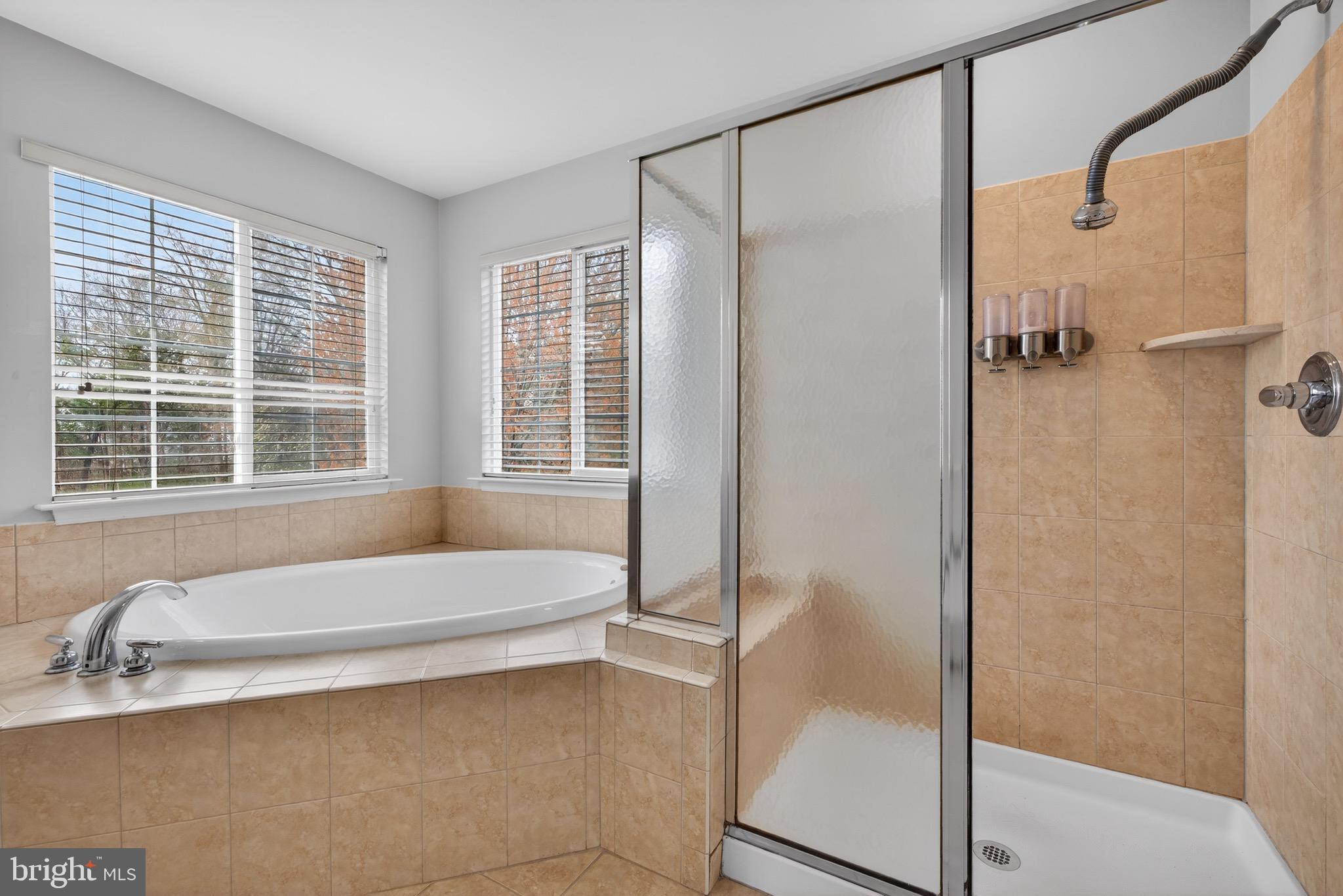 BROAD RUN OAKS - Residential