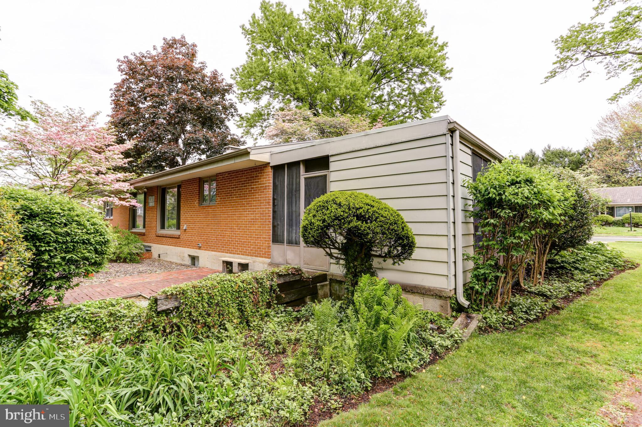 CEDAR CLIFF MANOR - Residential