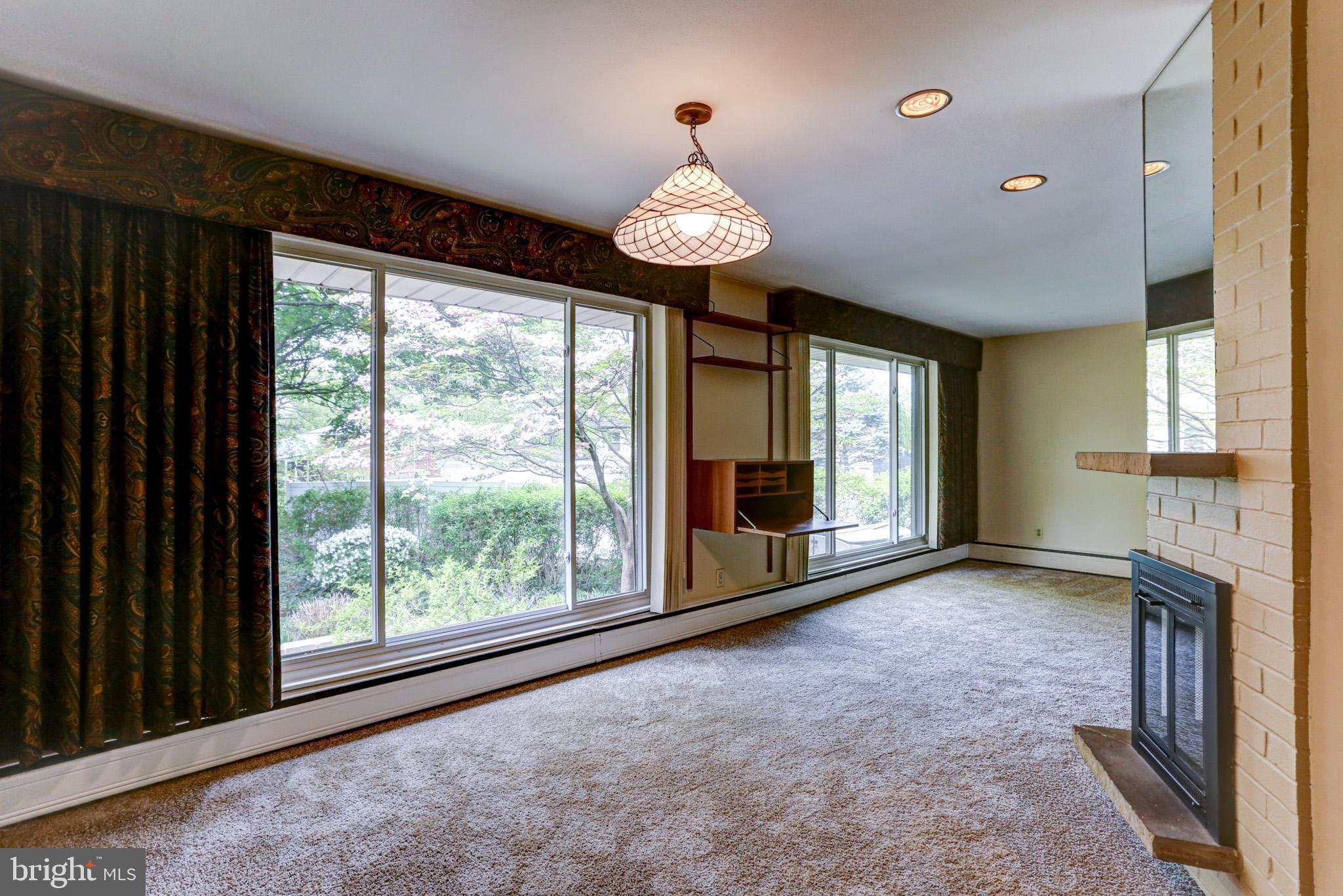 CEDAR CLIFF MANOR - Residential