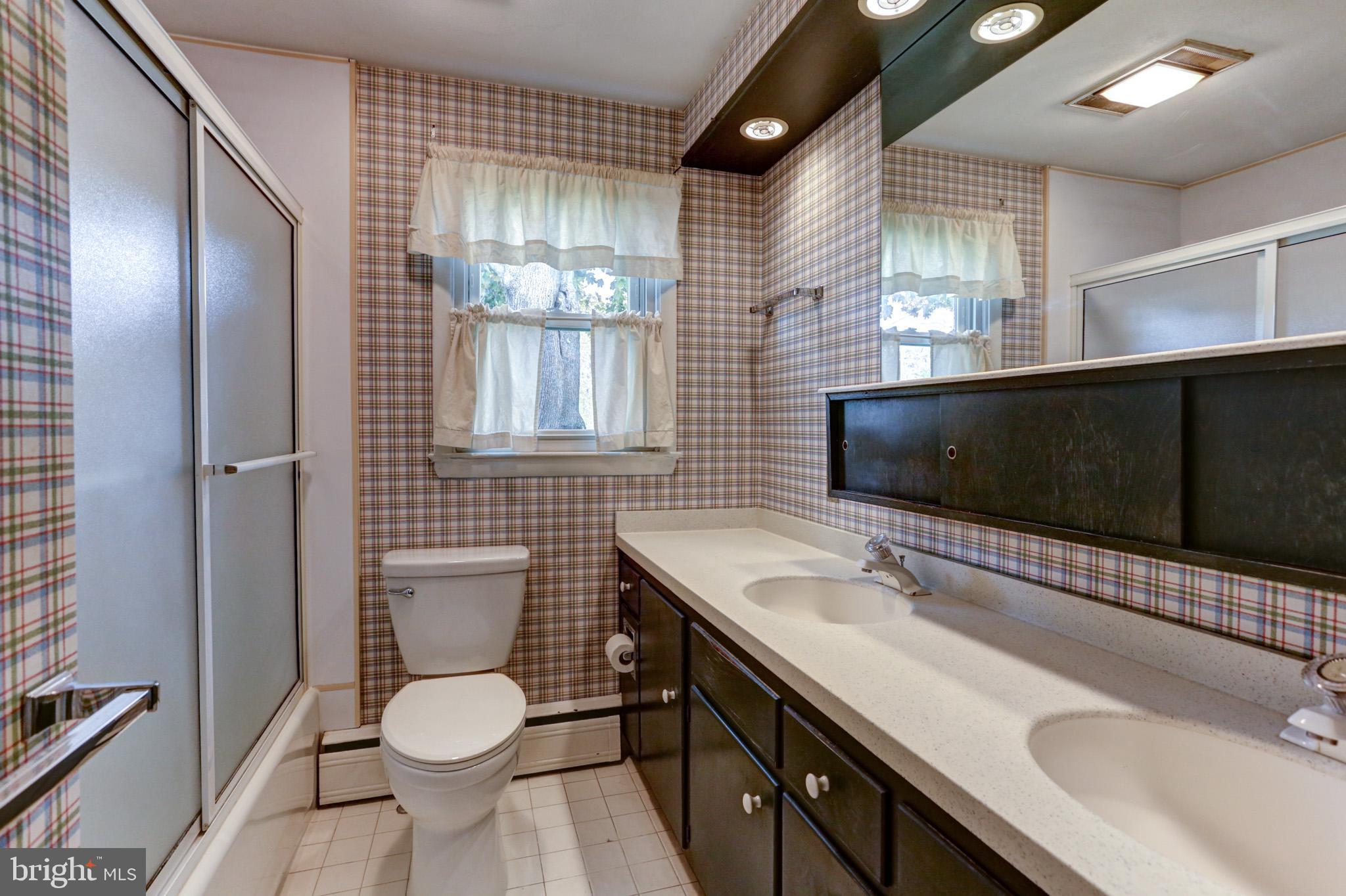 CEDAR CLIFF MANOR - Residential