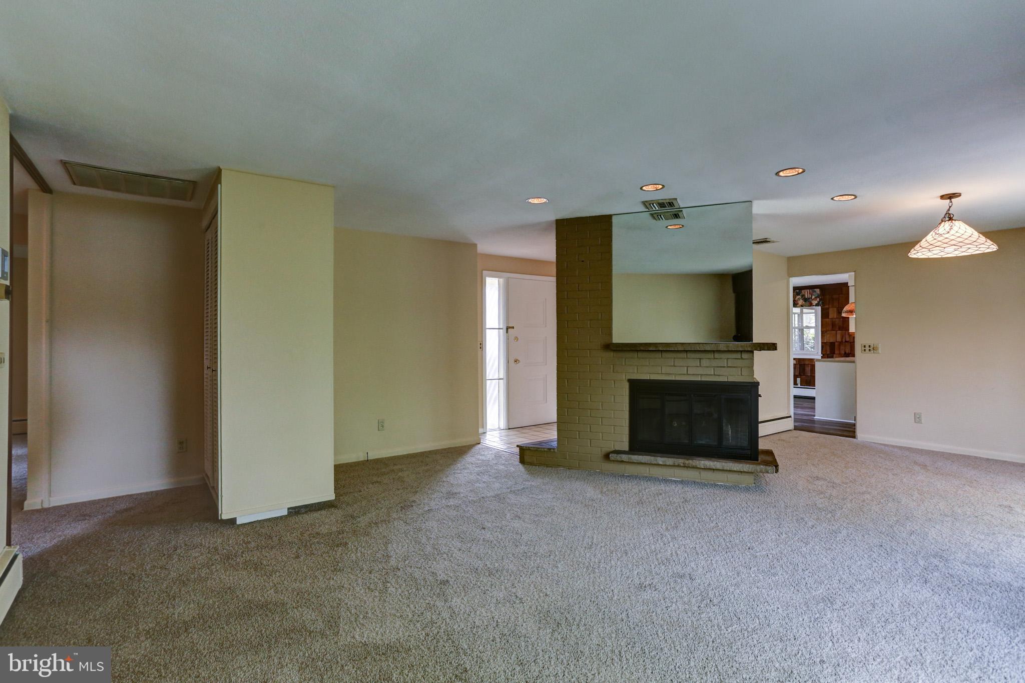 CEDAR CLIFF MANOR - Residential