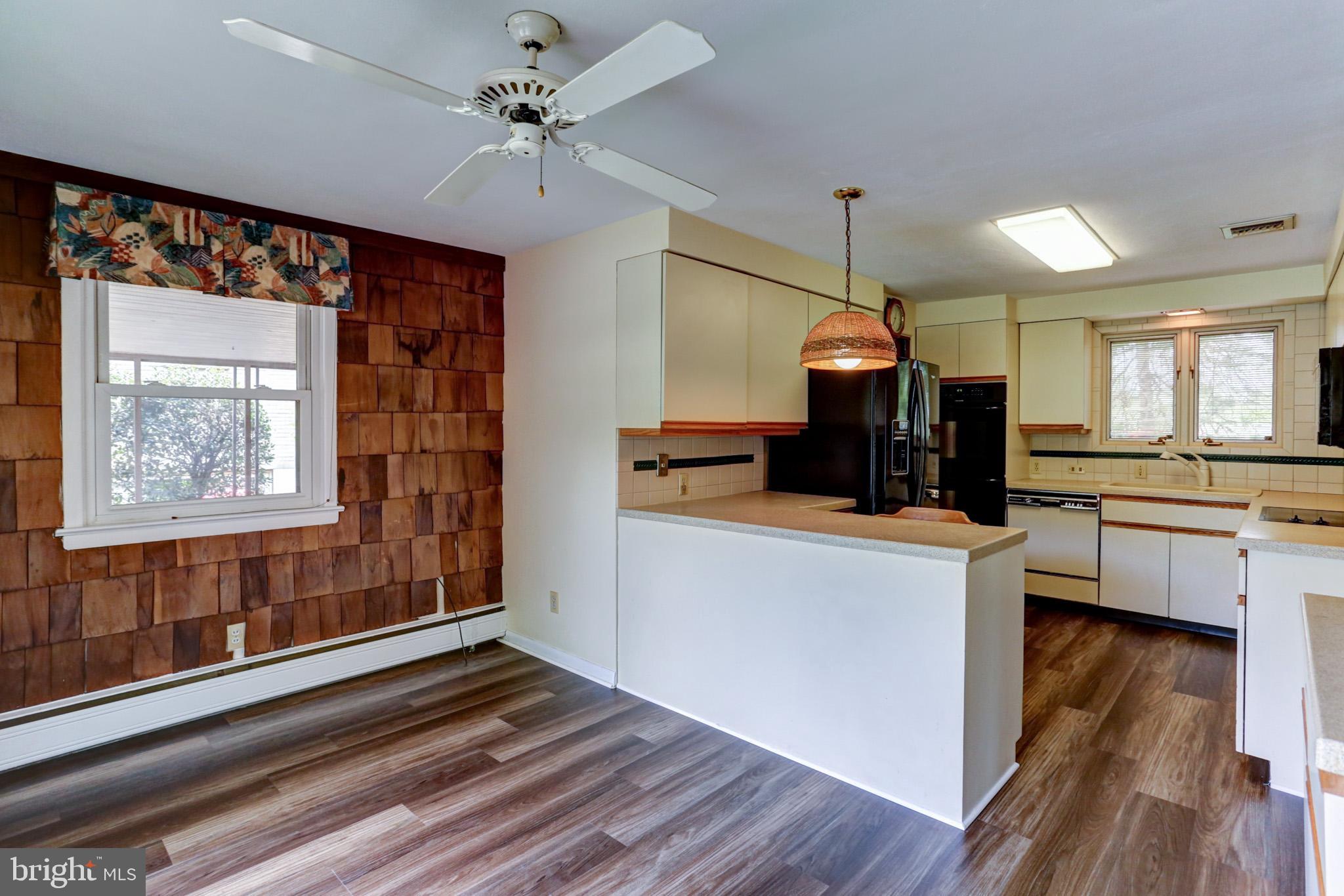 CEDAR CLIFF MANOR - Residential