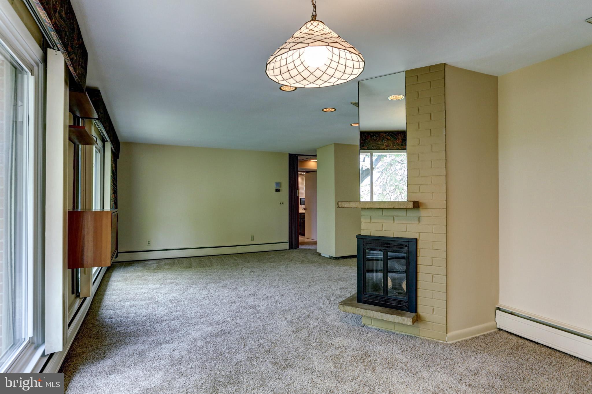 CEDAR CLIFF MANOR - Residential