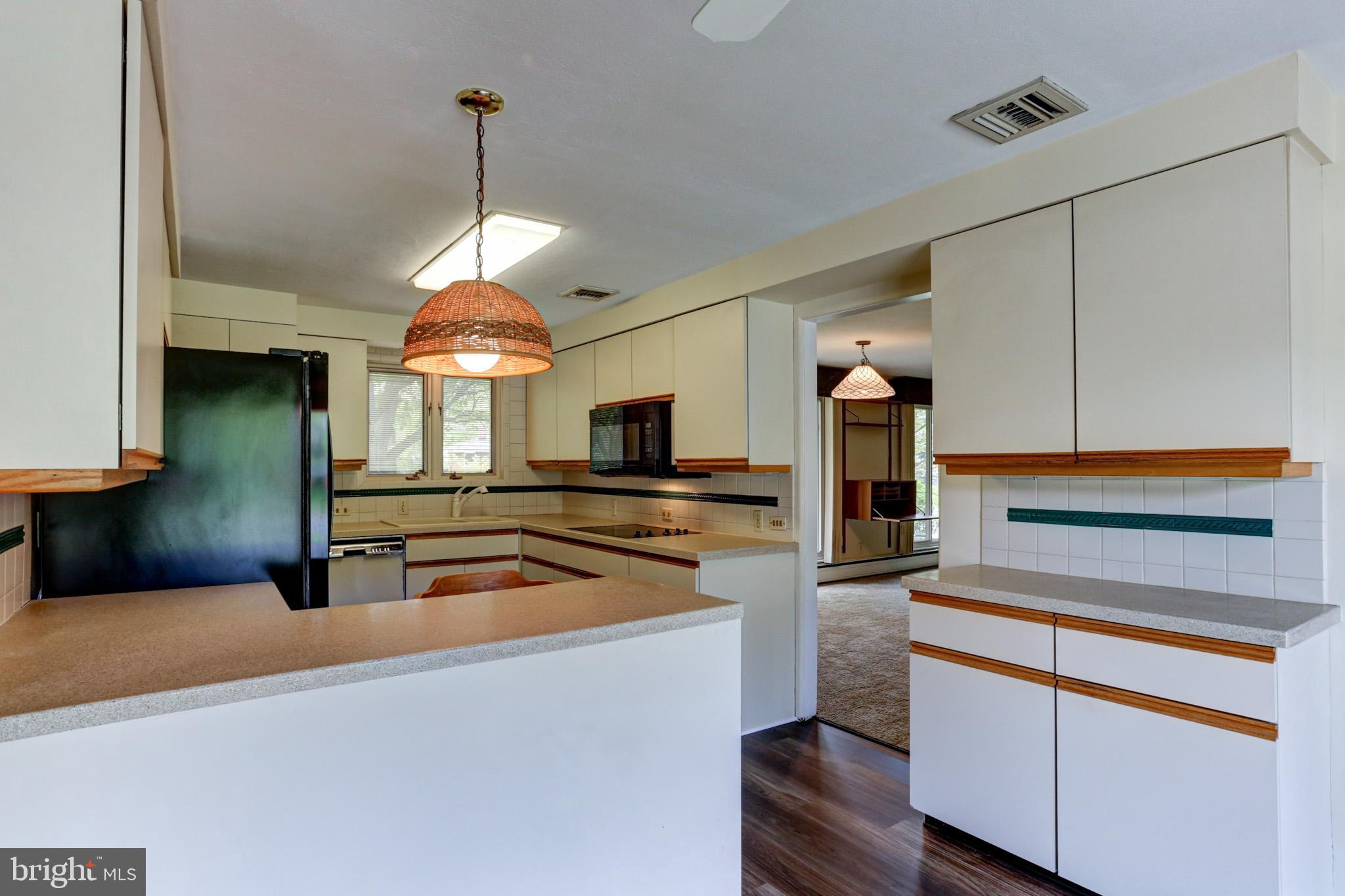 CEDAR CLIFF MANOR - Residential