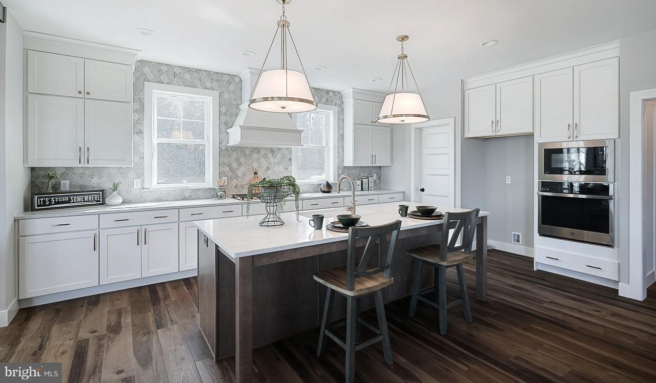 WILLOW CREEK FARMS - Residential