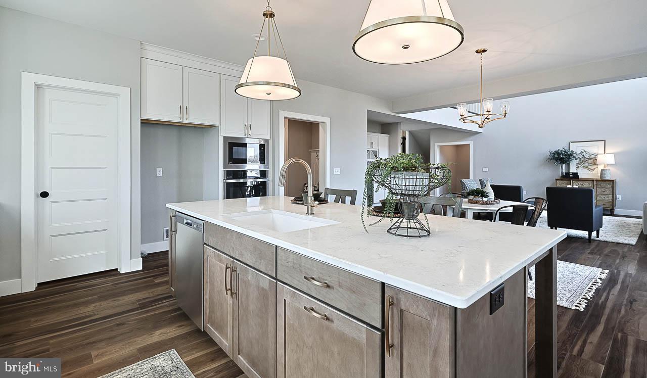 WILLOW CREEK FARMS - Residential