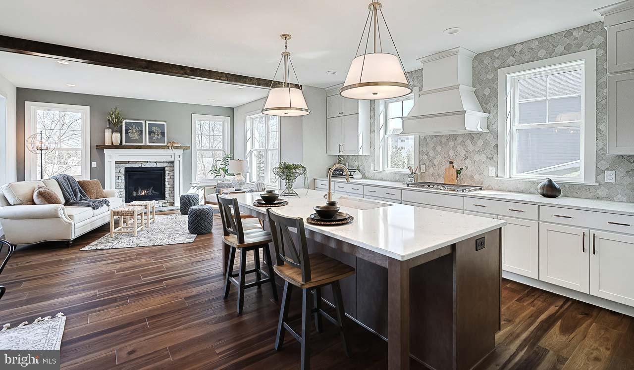 WILLOW CREEK FARMS - Residential