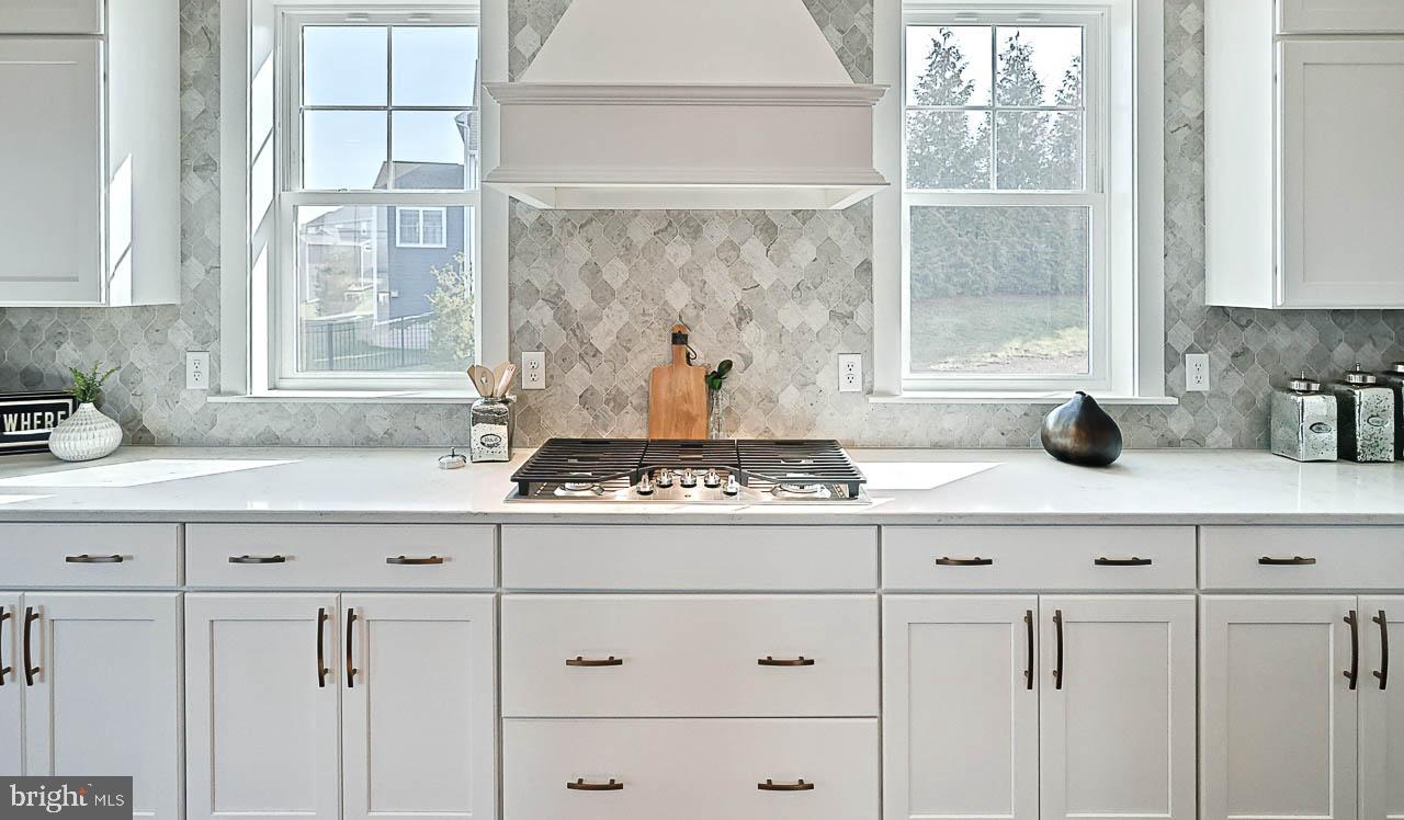 WILLOW CREEK FARMS - Residential