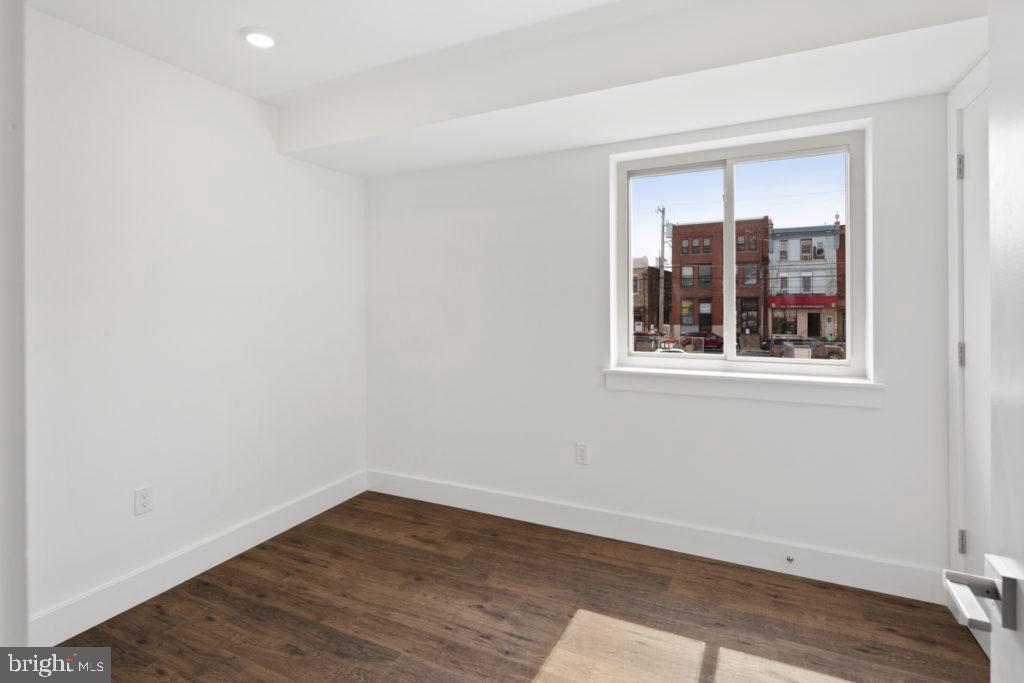 POINT BREEZE - Residential Lease
