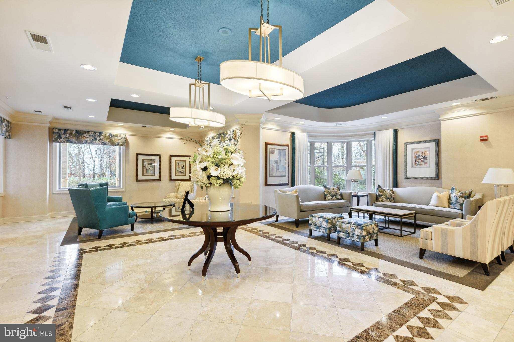 STRATFORD CONDOMINIUMS - Residential Lease