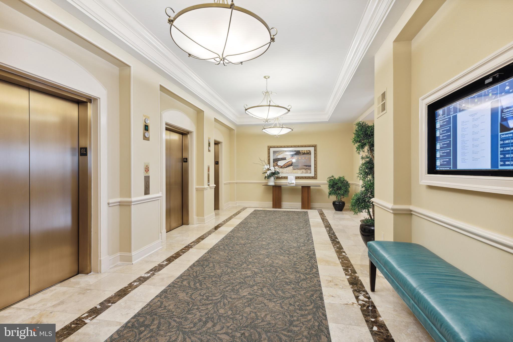 STRATFORD CONDOMINIUMS - Residential Lease