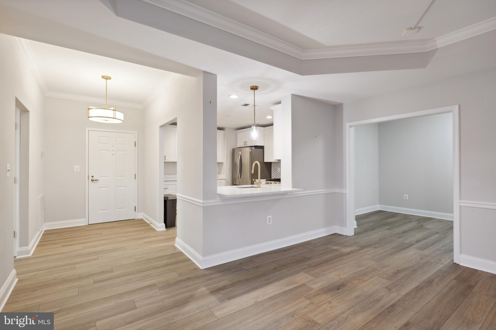 STRATFORD CONDOMINIUMS - Residential Lease