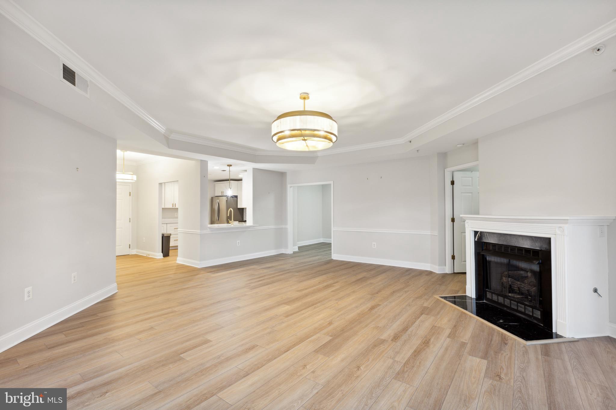 STRATFORD CONDOMINIUMS - Residential Lease