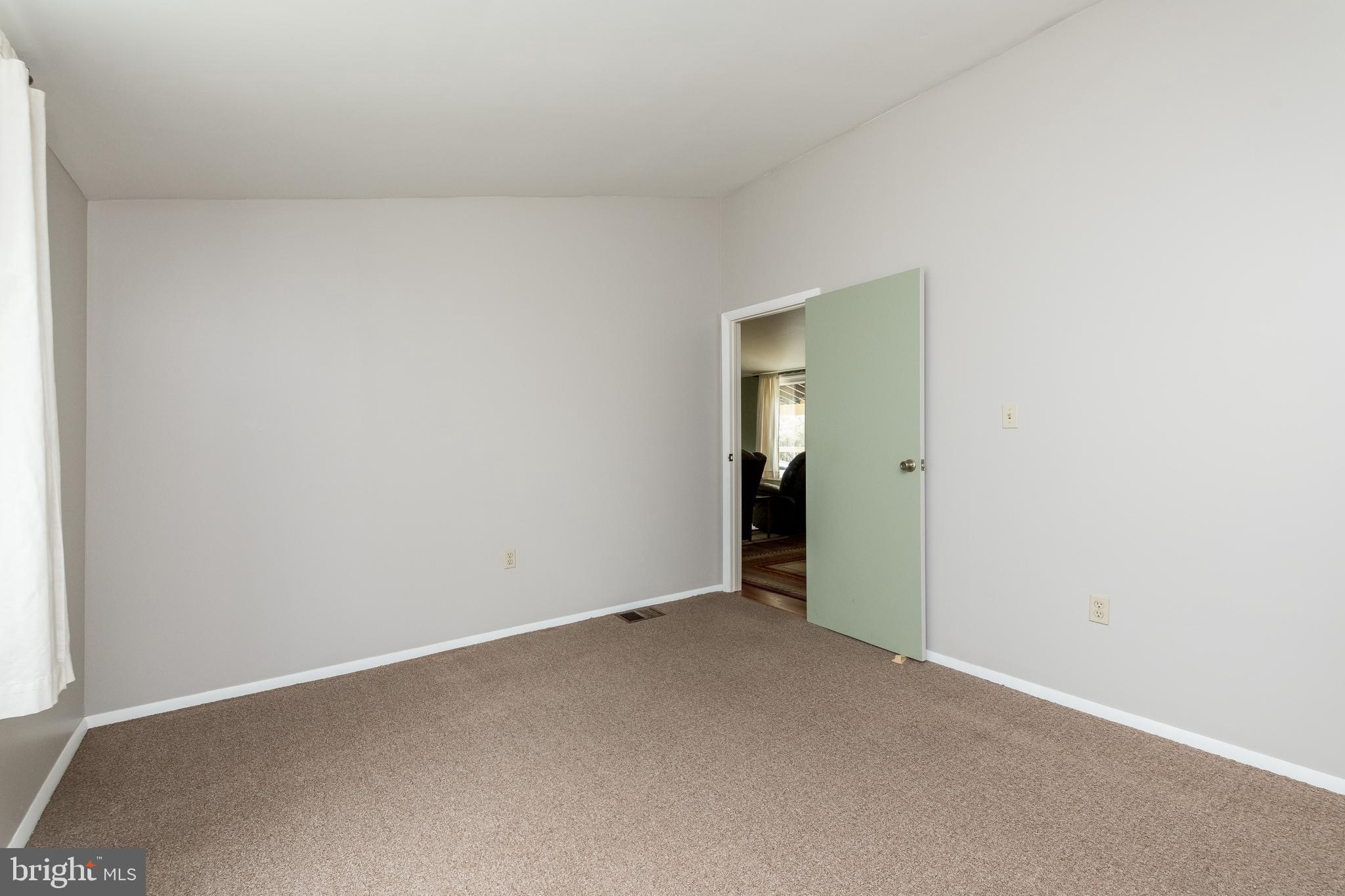 VILLAGE OF OAKLAND MILLS - Residential