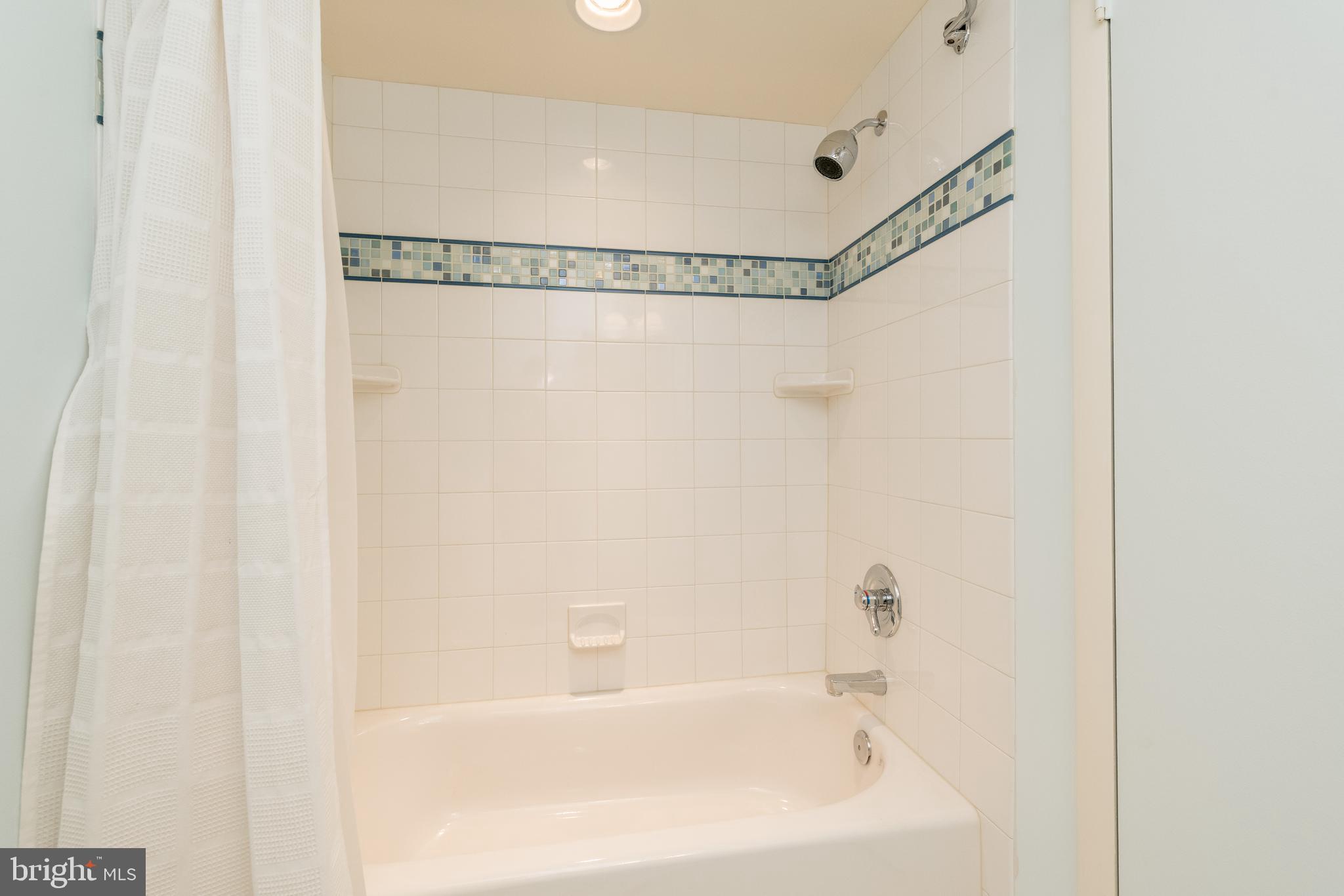 VILLAGE OF OAKLAND MILLS - Residential