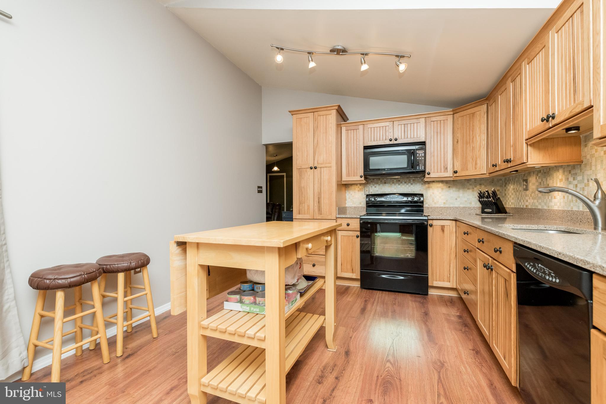 VILLAGE OF OAKLAND MILLS - Residential