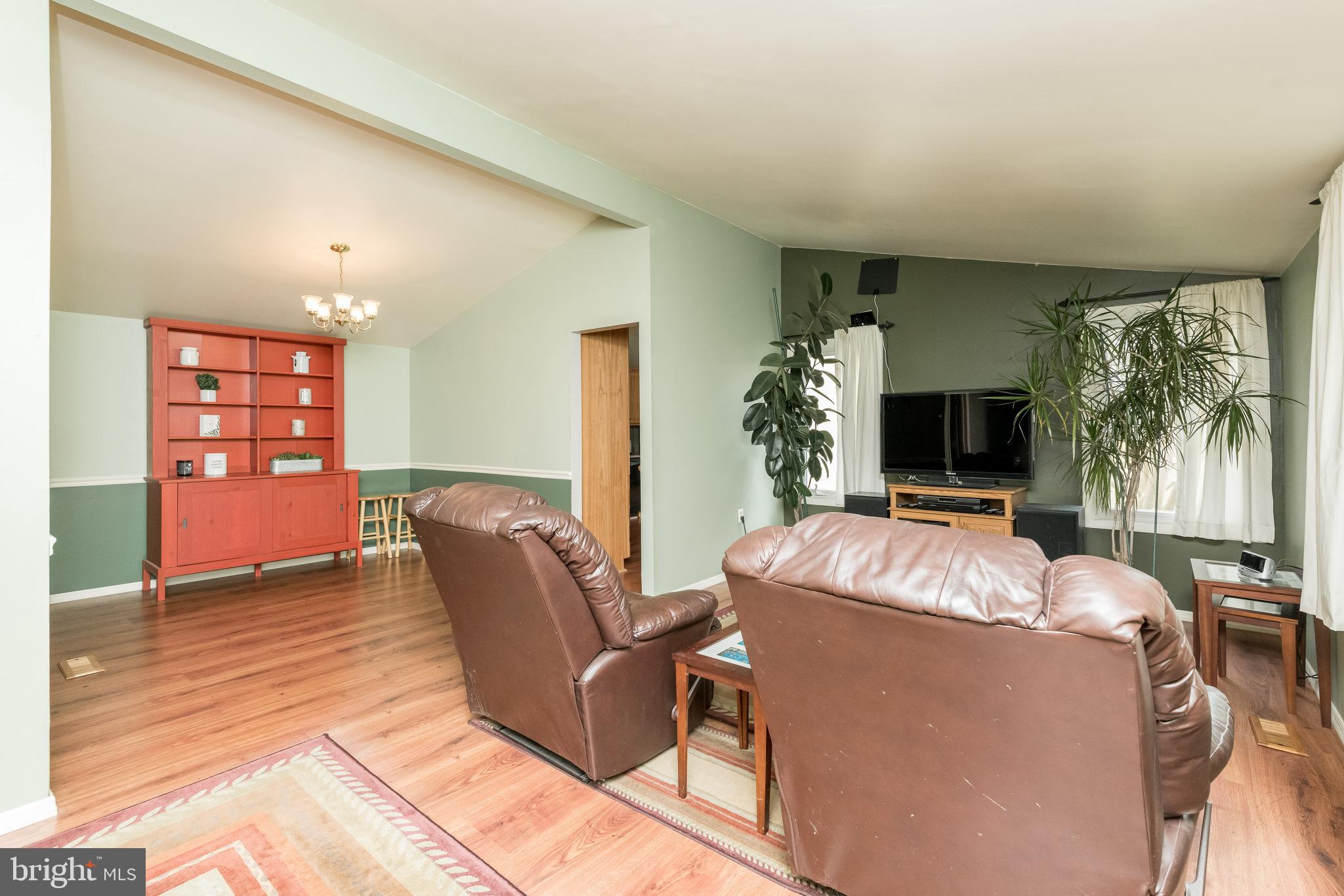 VILLAGE OF OAKLAND MILLS - Residential