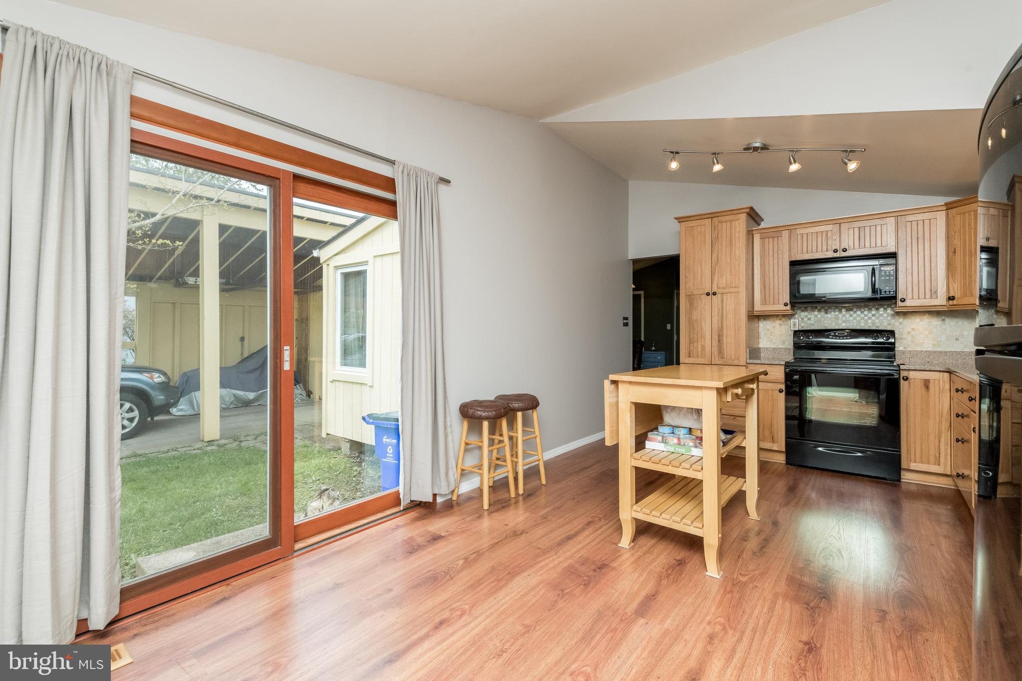 VILLAGE OF OAKLAND MILLS - Residential