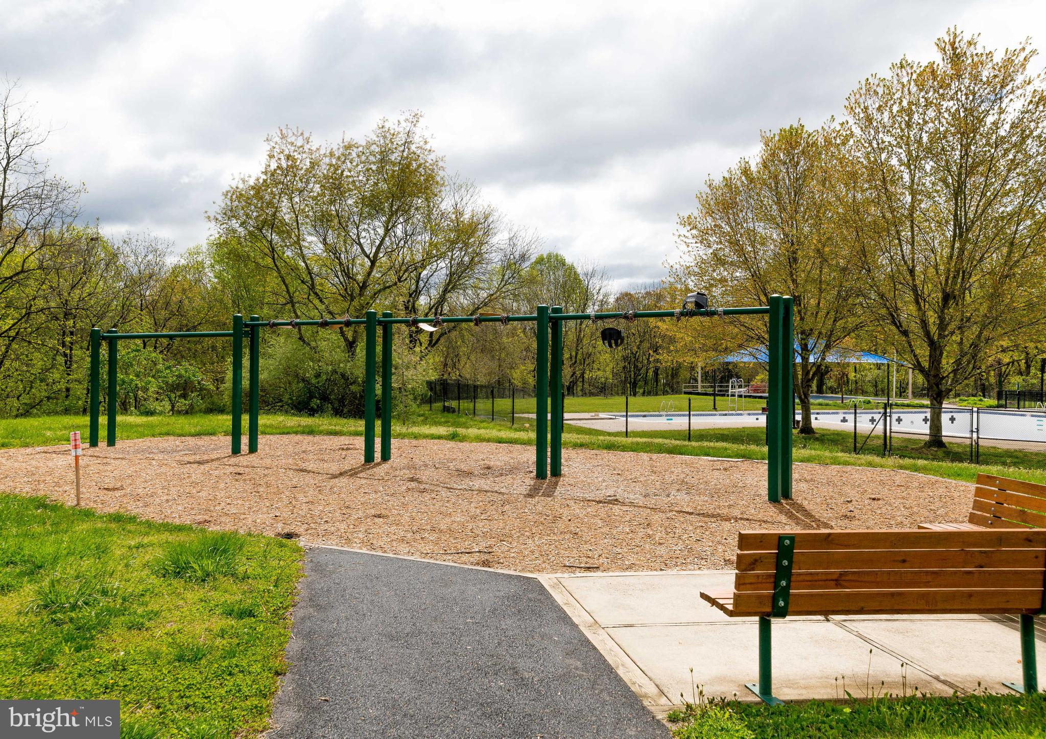 VILLAGE OF OAKLAND MILLS - Residential