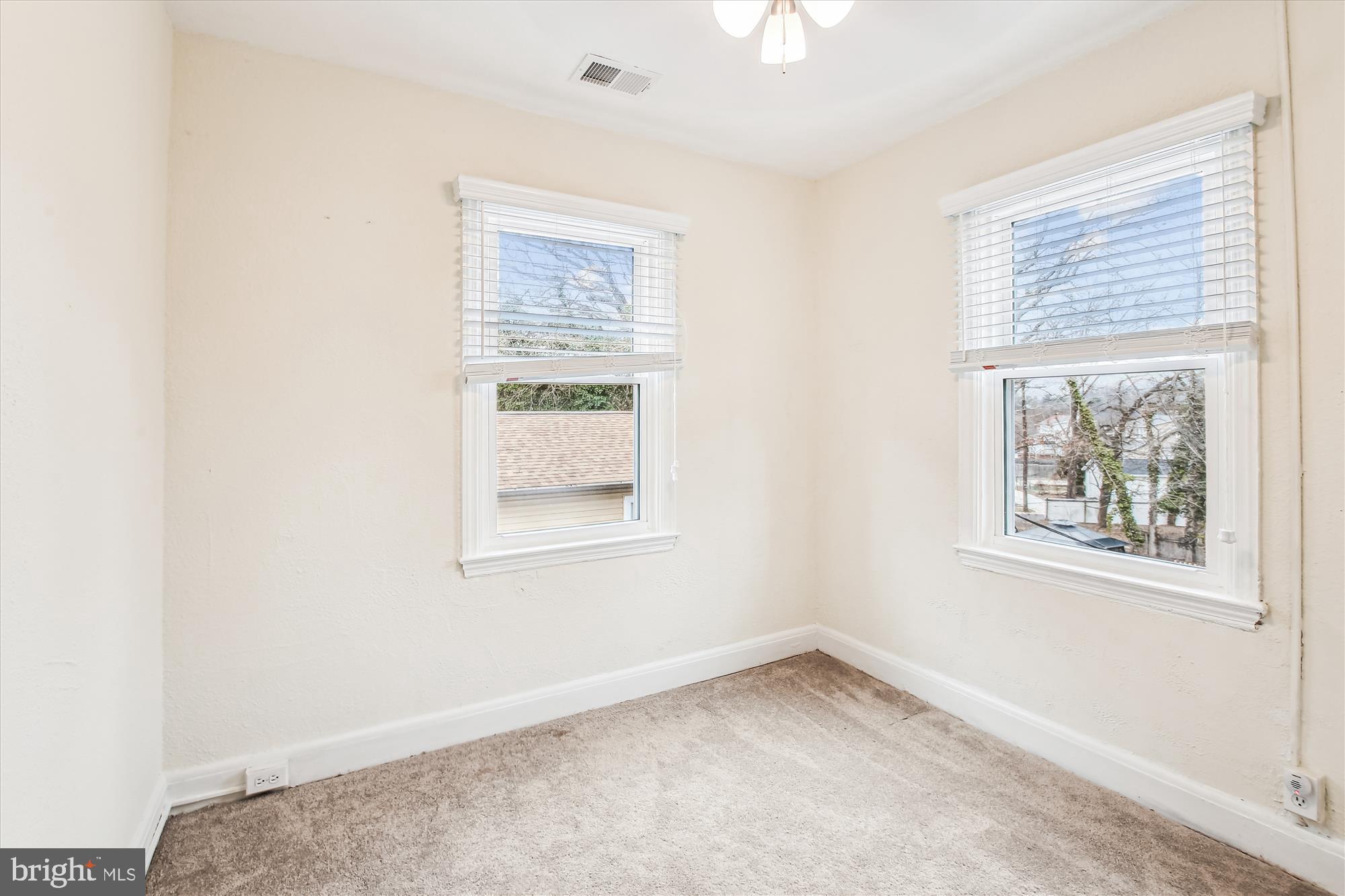 HILLSDALE ESTATES - Residential