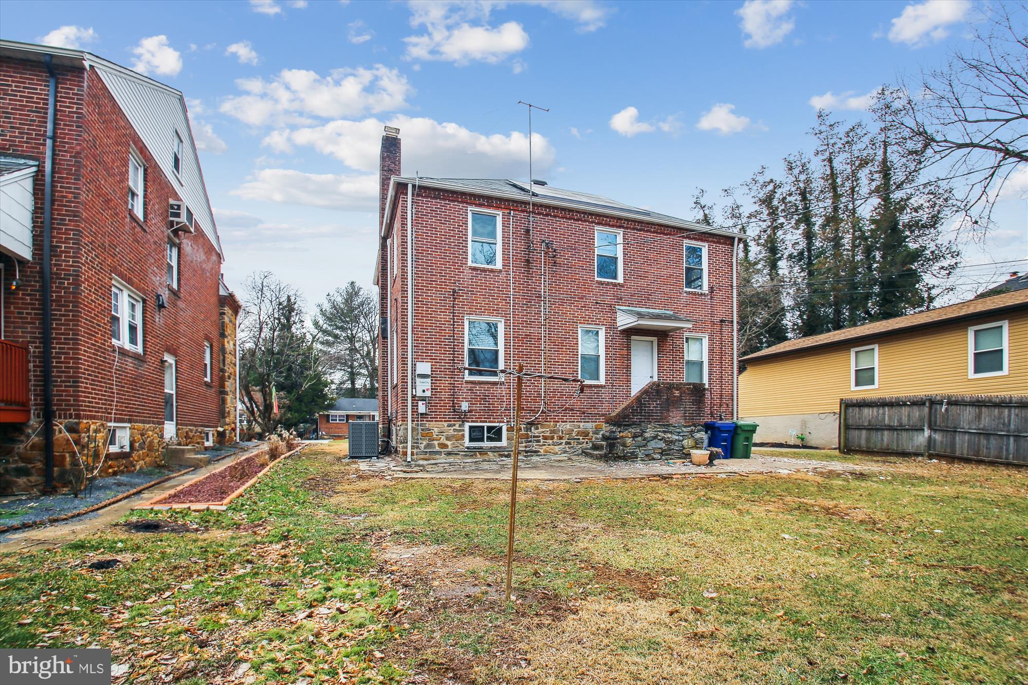 HILLSDALE ESTATES - Residential