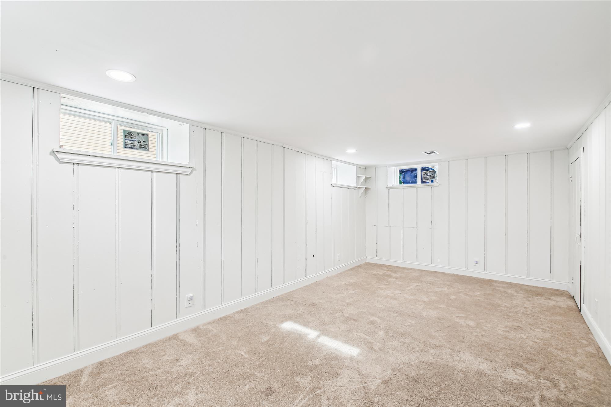 HILLSDALE ESTATES - Residential