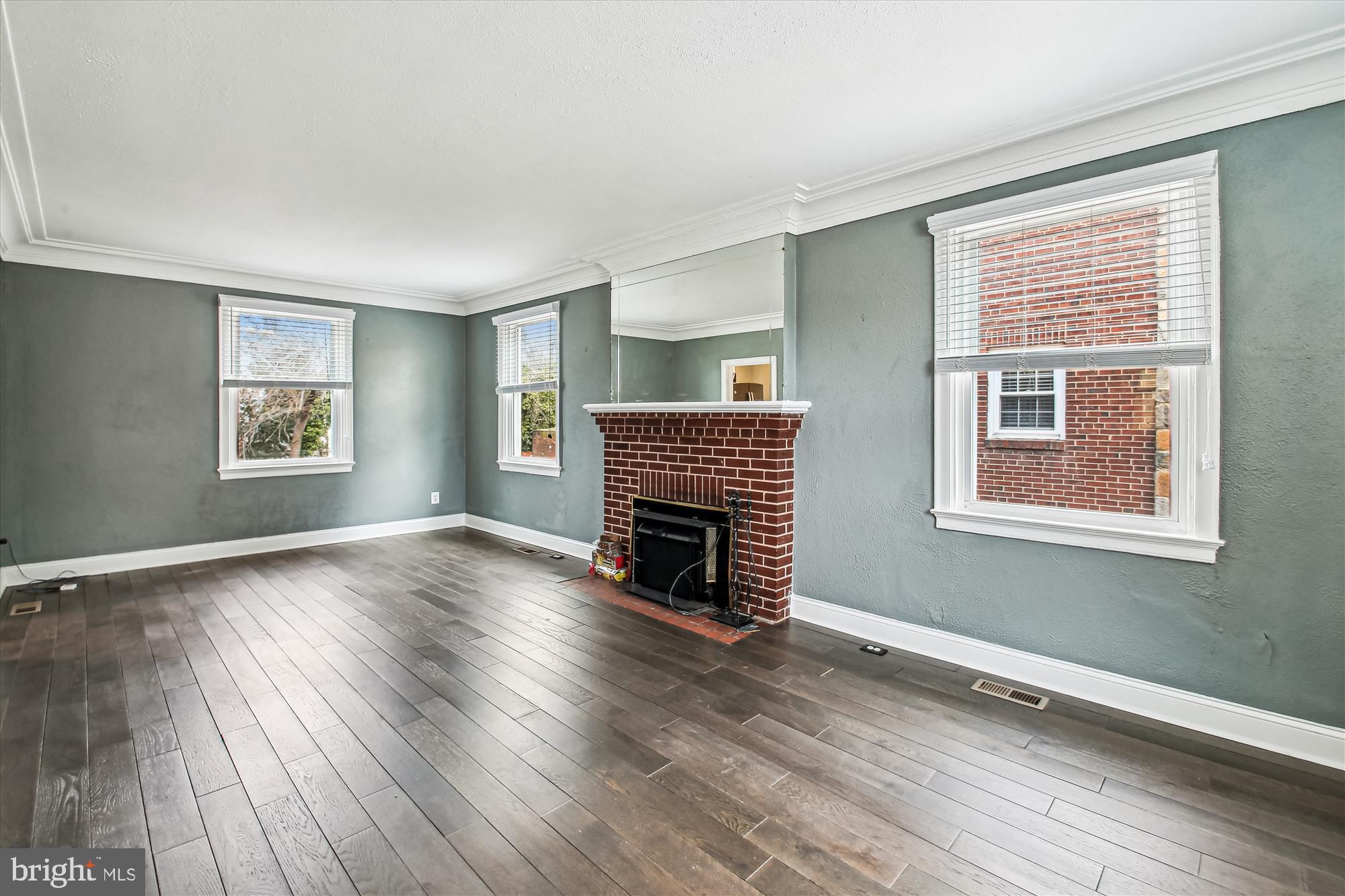 HILLSDALE ESTATES - Residential