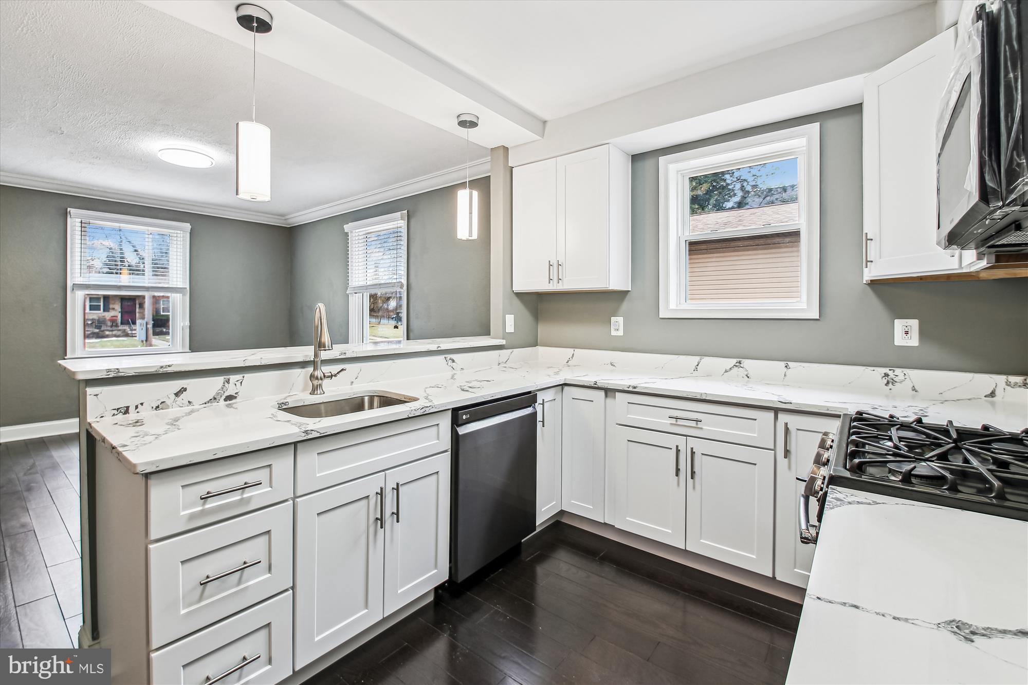 HILLSDALE ESTATES - Residential