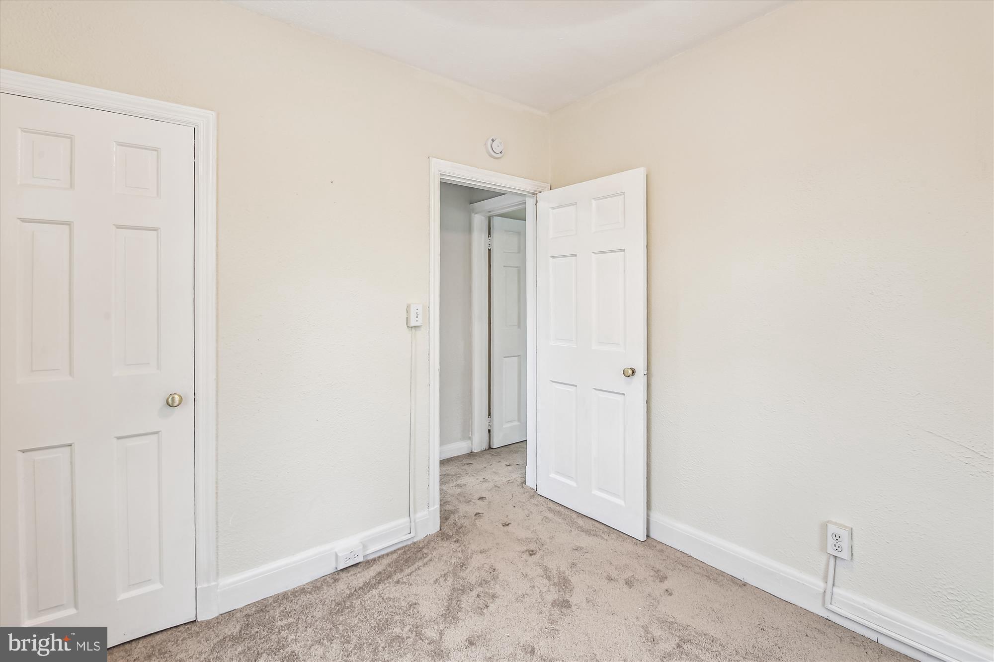 HILLSDALE ESTATES - Residential