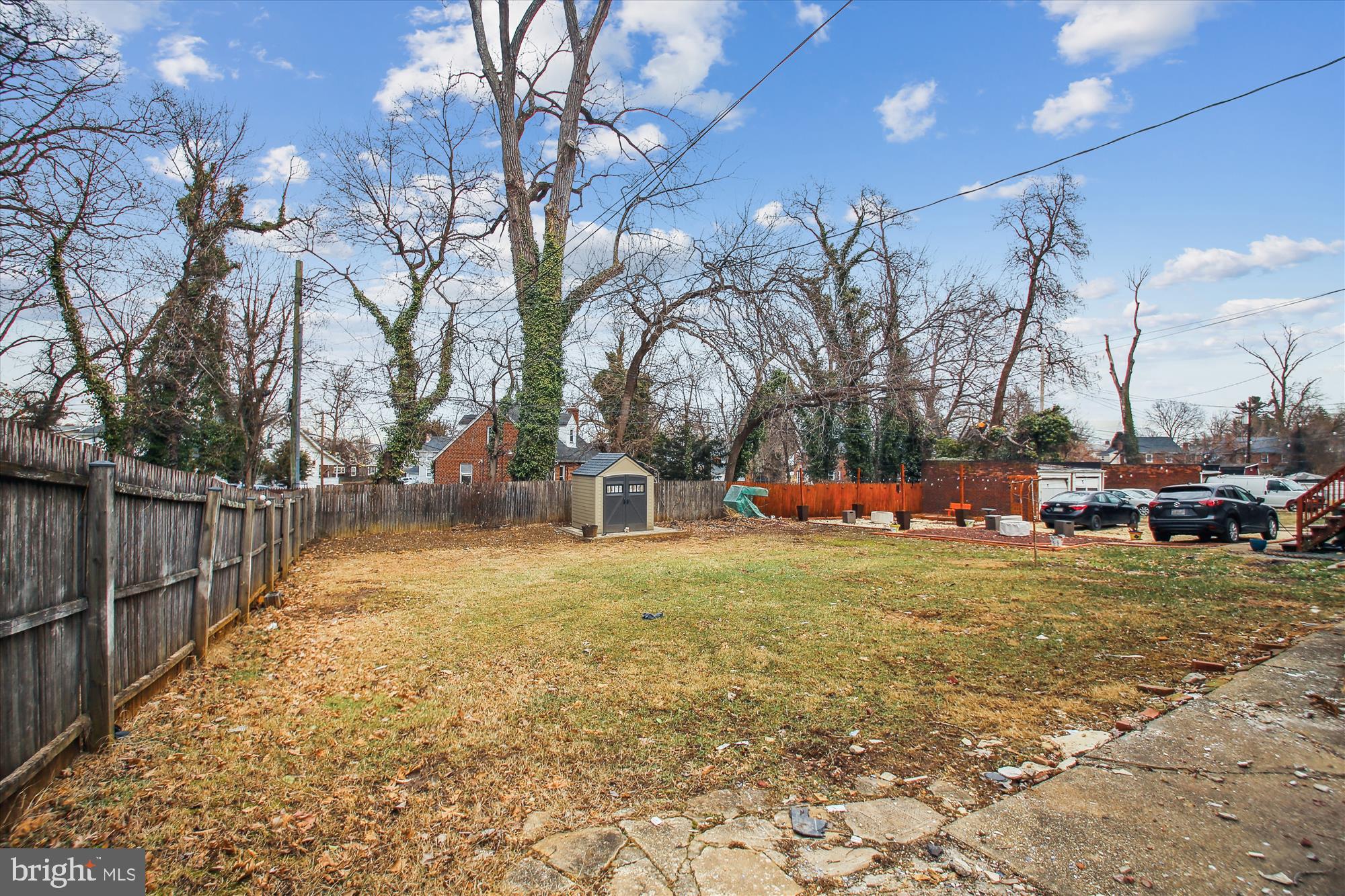 HILLSDALE ESTATES - Residential